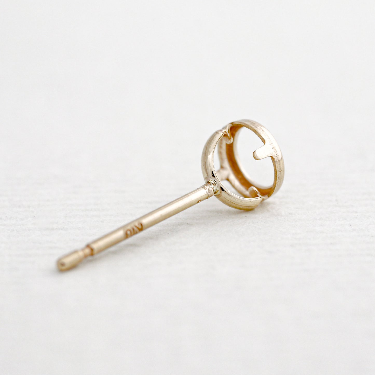 【空枠】3.5mm丸 0.16ct x 2ピース 覆輪 ピアス | wkae134