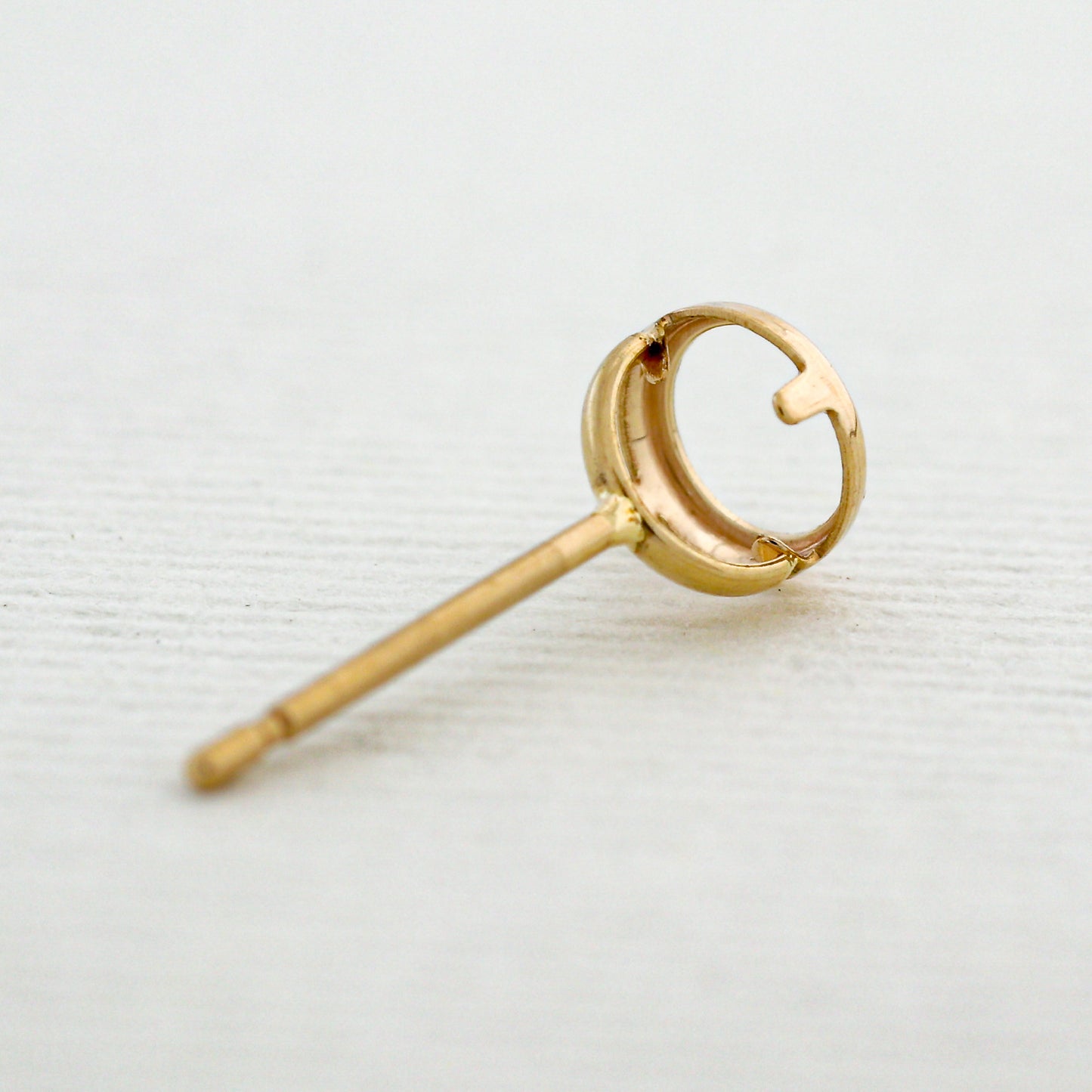 【空枠】4.0mm丸 覆輪 0.25ct ピアス | wkae154