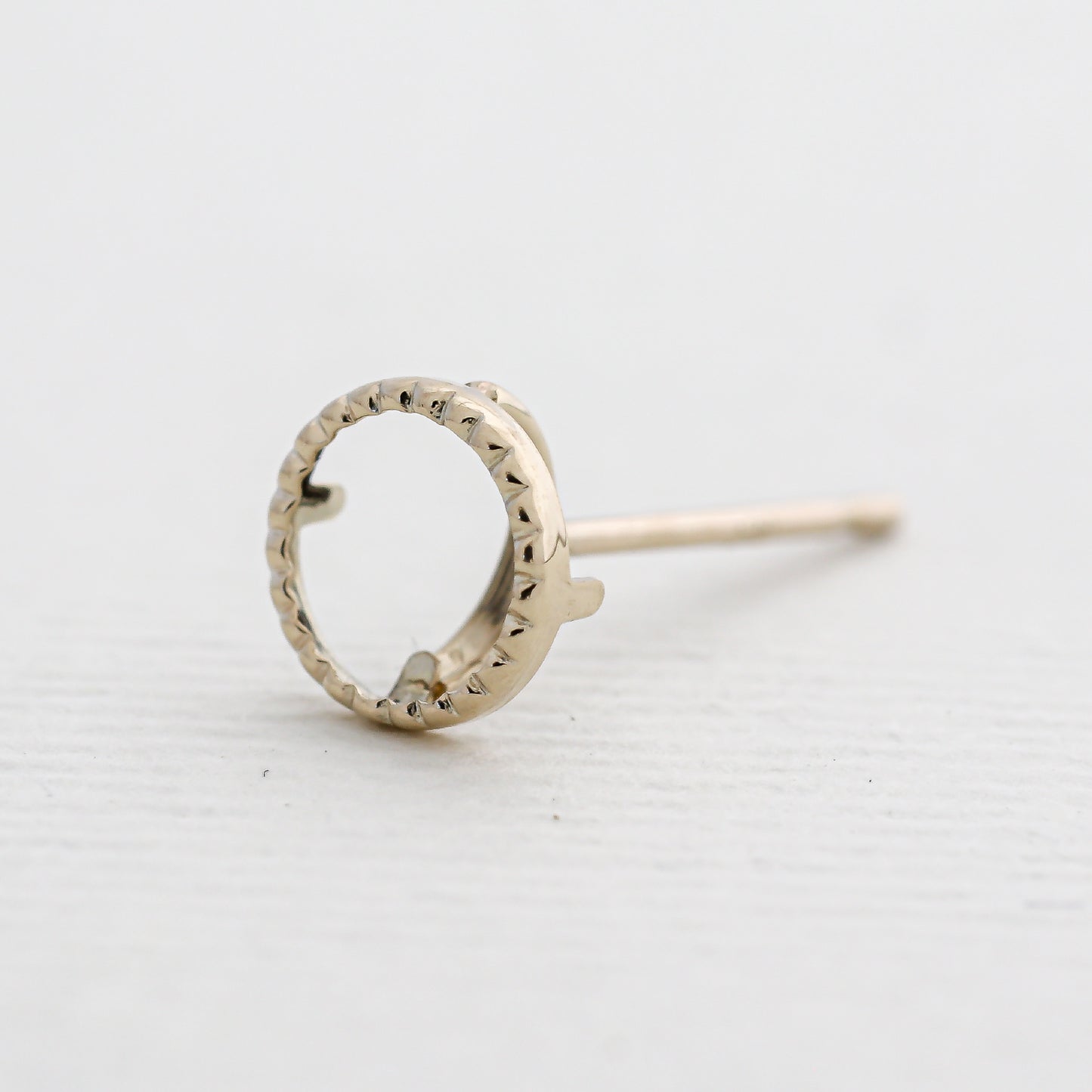 【空枠】3.5mm丸 0.16ct x 2ピース 覆輪ミル打ちピアス | wkae159