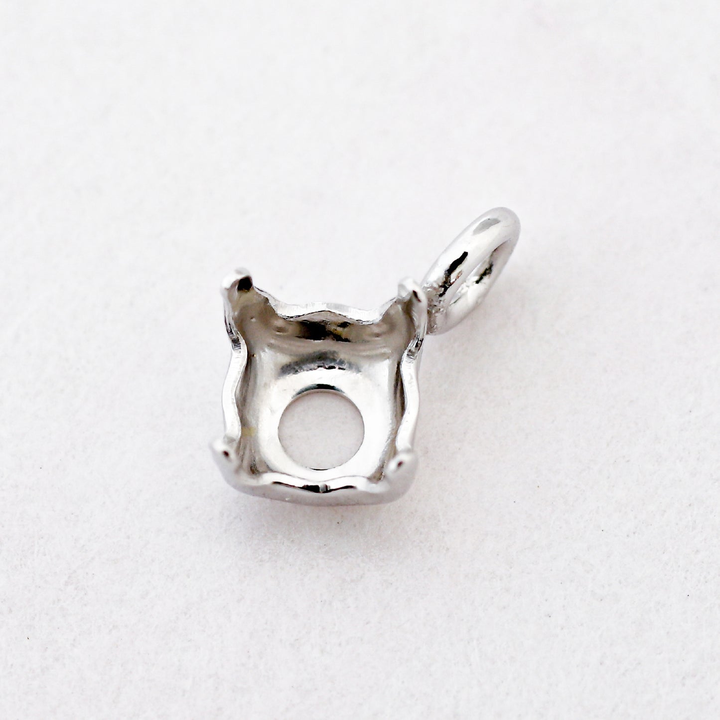 【空枠】3.0mm丸 0.10ct ペンダント | wkae86