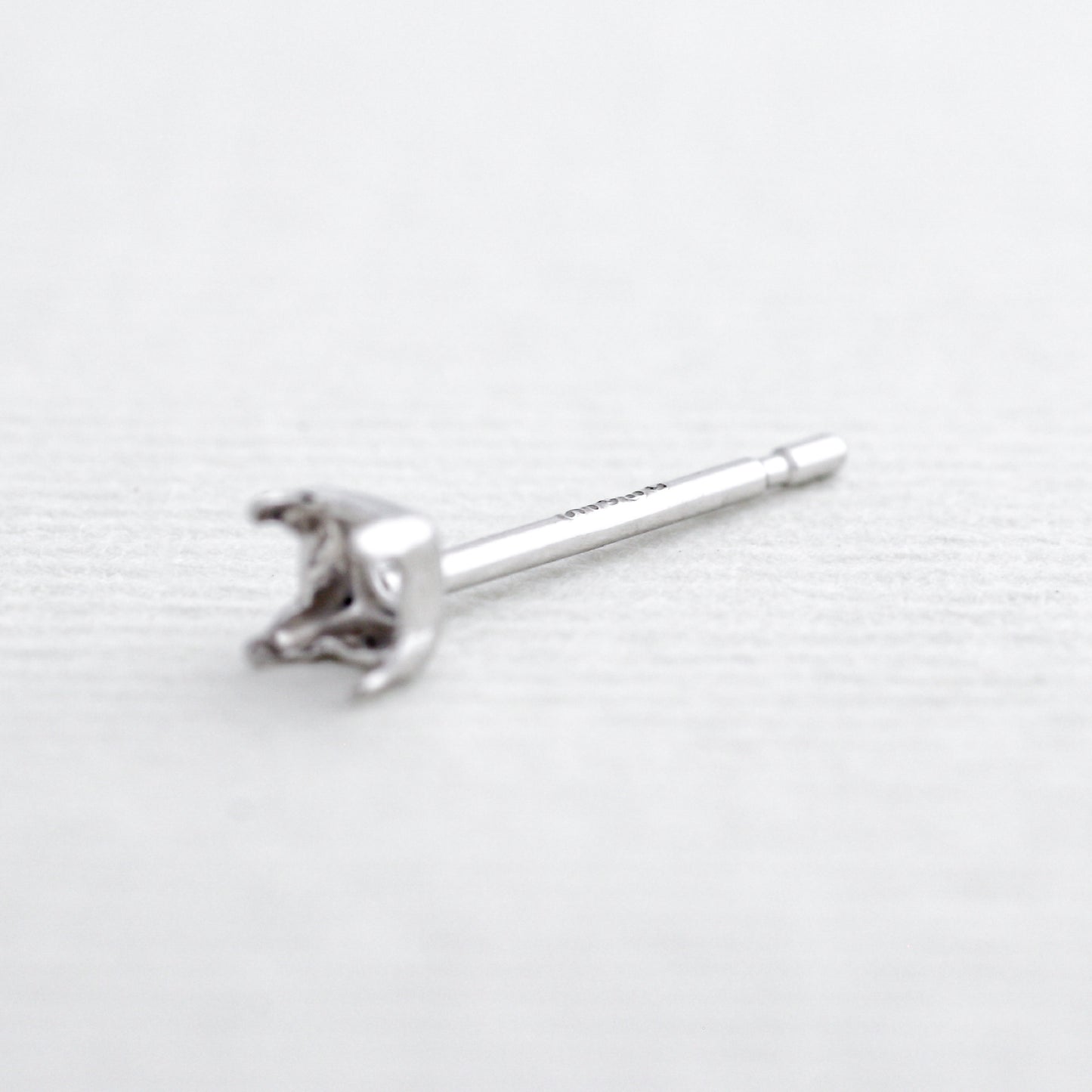 【空枠】2.5mm丸 0.07ct x 2ピース ピアス | wkae90