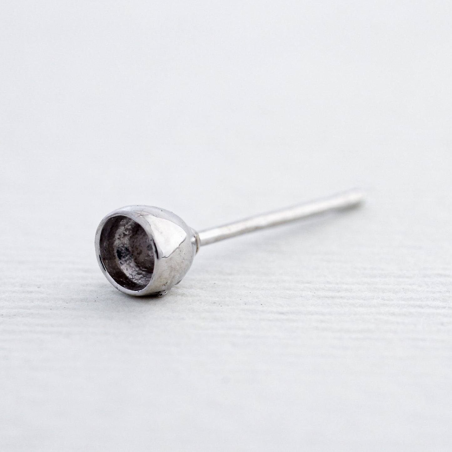 【空枠】2.5mm丸 0.07ct x 2ピース ピアス | wkco-20p-pierce