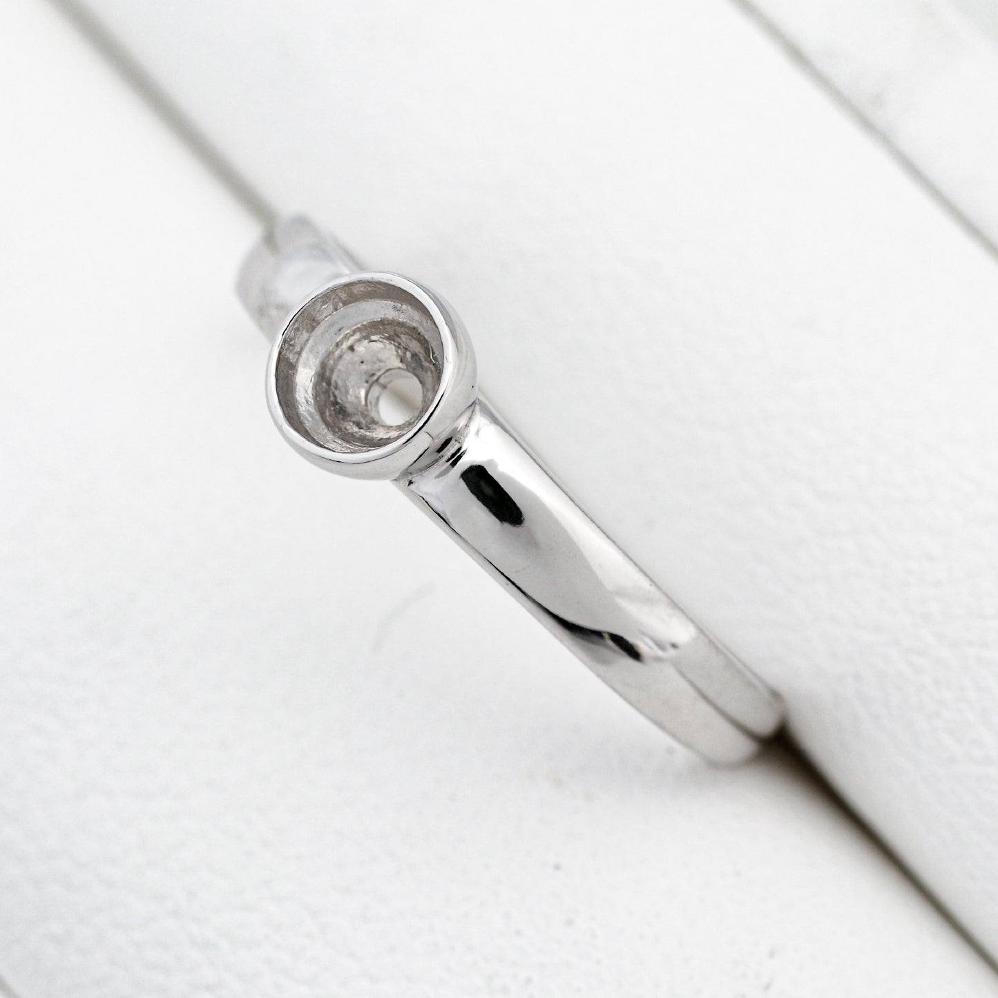 【空枠】4.0mm丸 0.25ct 覆輪 リング | wkcor-34