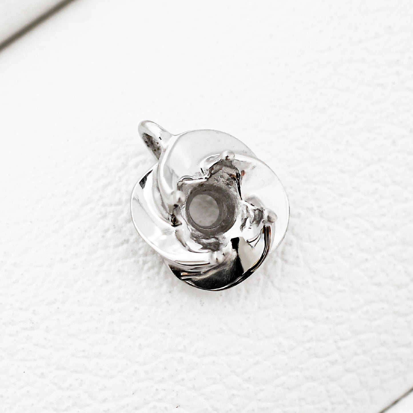 【空枠】3.0mm丸 0.10ct ペンダント | wk50571