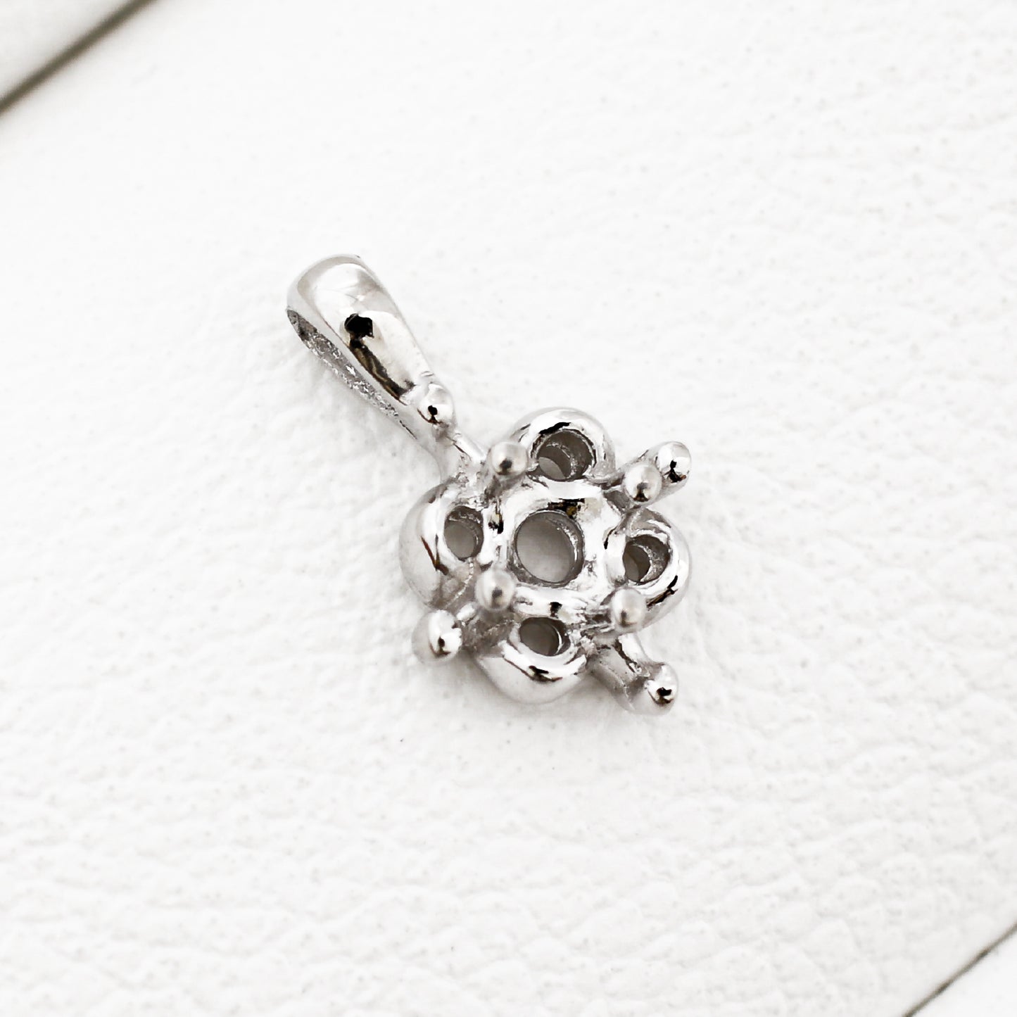 【空枠】2.0mm丸 0.03ct ペンダント | wk50598