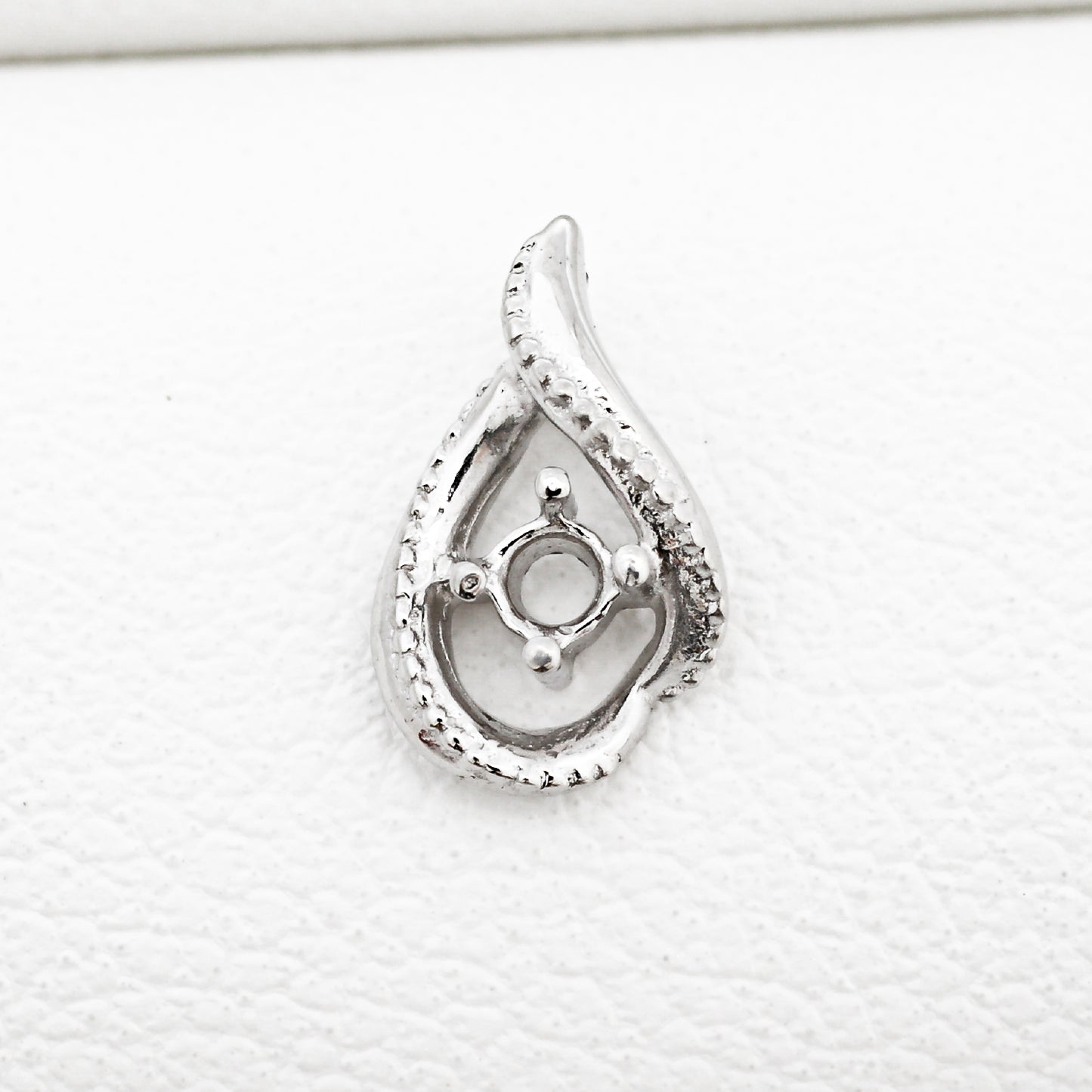 【空枠】2.0mm丸 0.03ct ペンダント | wk50669