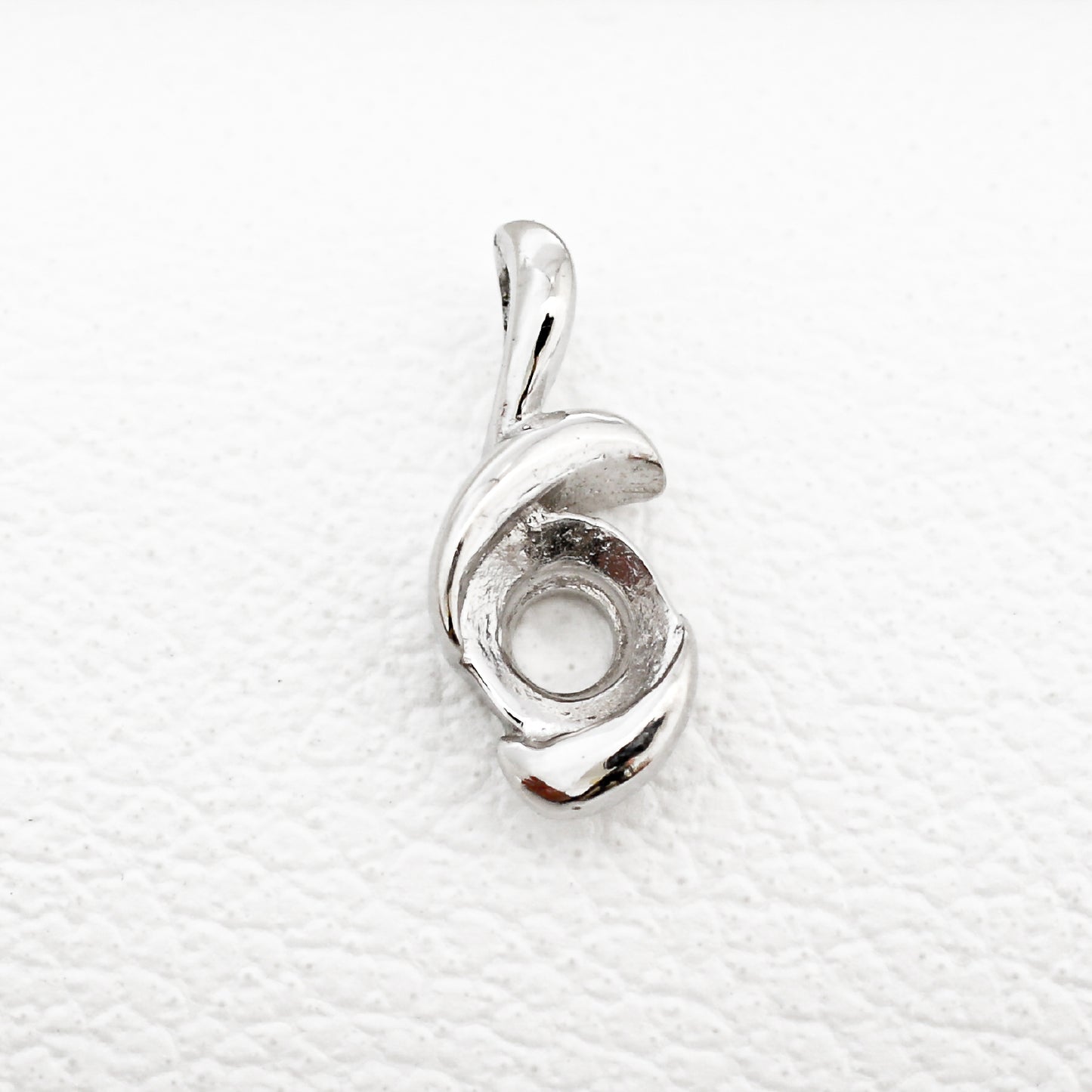 【空枠】3.0mm丸 0.10ct ペンダント | wk51371