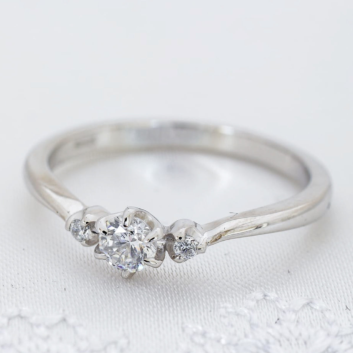 【空枠】3.8mm丸 0.20ct Vラインデザイン 結婚指輪 | wkrh12