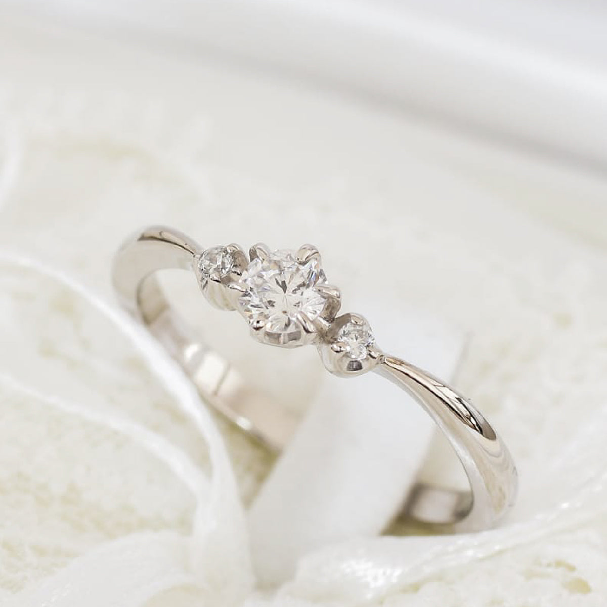【空枠】3.8mm丸 0.20ct Vラインデザイン 結婚指輪 | wkrh12