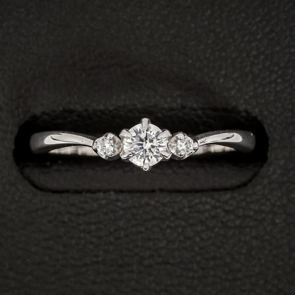 【空枠】3.8mm丸 0.20ct Vラインデザイン 結婚指輪 | wkrh12