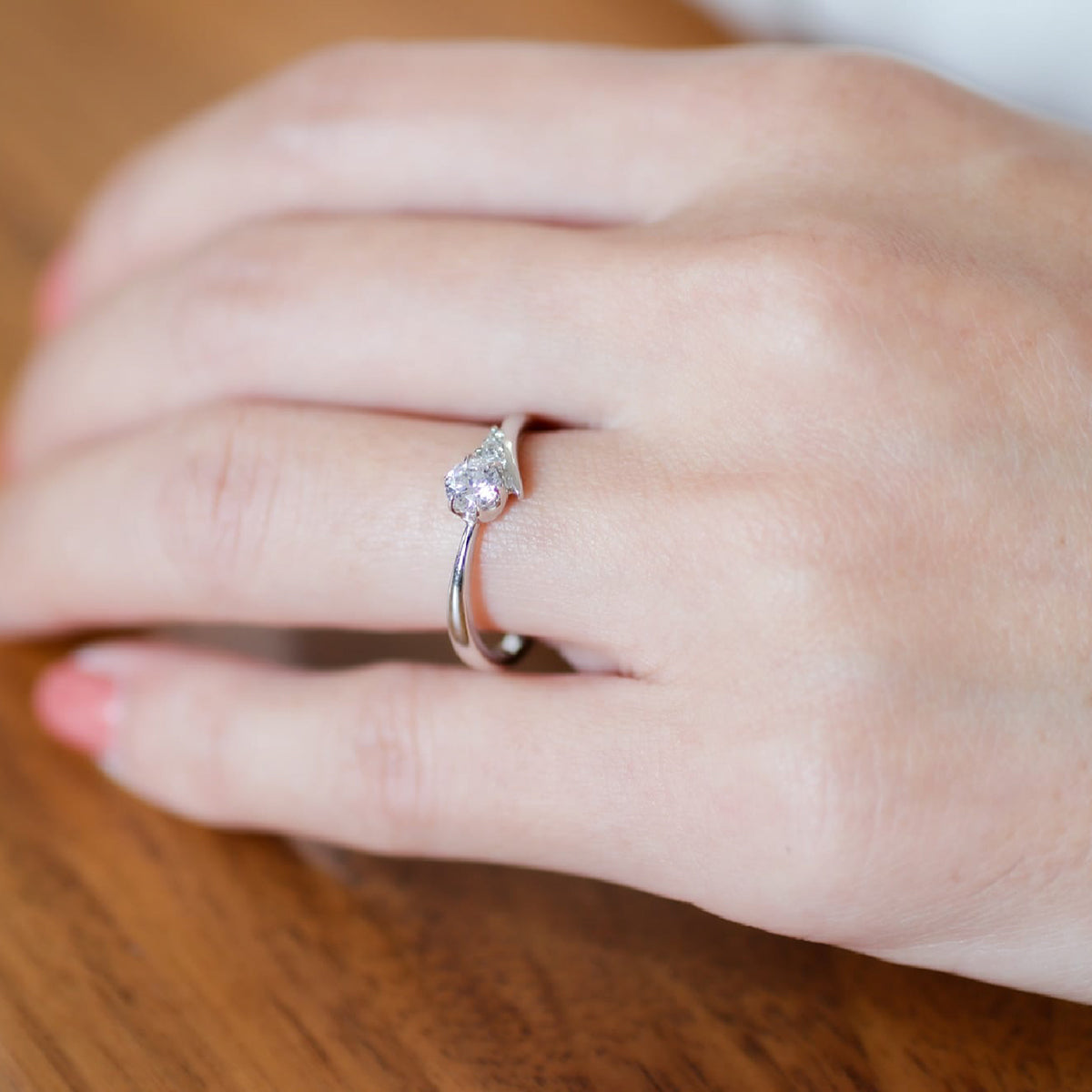 【空枠】4.3mm丸 0.30ct Vラインデザイン 結婚指輪 | wkrh5