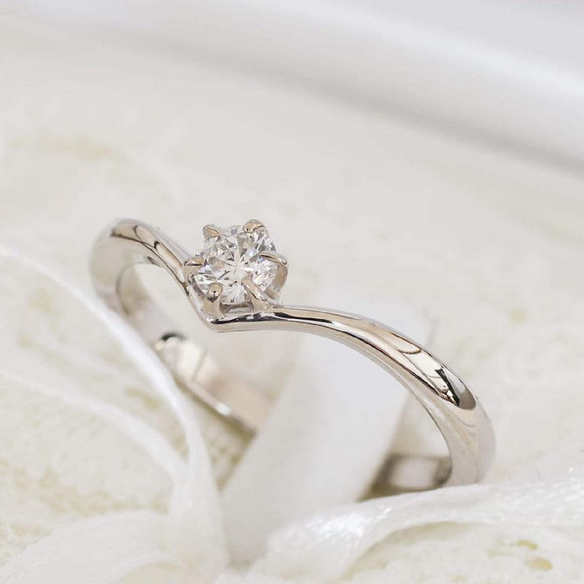 【空枠】3.8mm丸 0.20ct Vラインデザイン 結婚指輪 | wkrh9