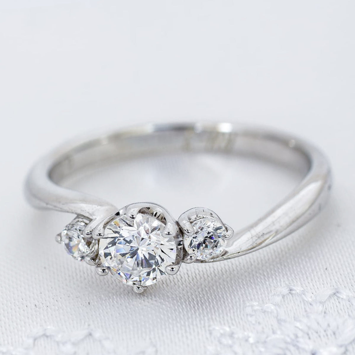 【空枠】4.3mm丸 0.30ct カーブデザイン 結婚指輪 | wkrh3